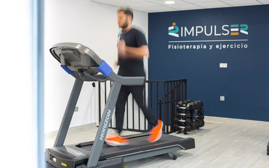 Branding para Impulser. Fisioterapia en Cuellar. Diseñado por Morrisen Studio.